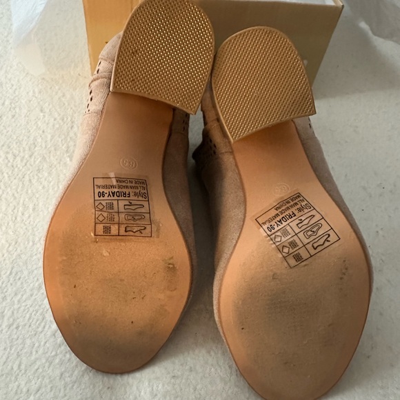 Yoki Peek Toe Bootie - Picture 4 of 10